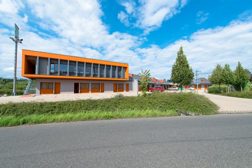 Motel Jetel Kraluv Dvur Exterior photo